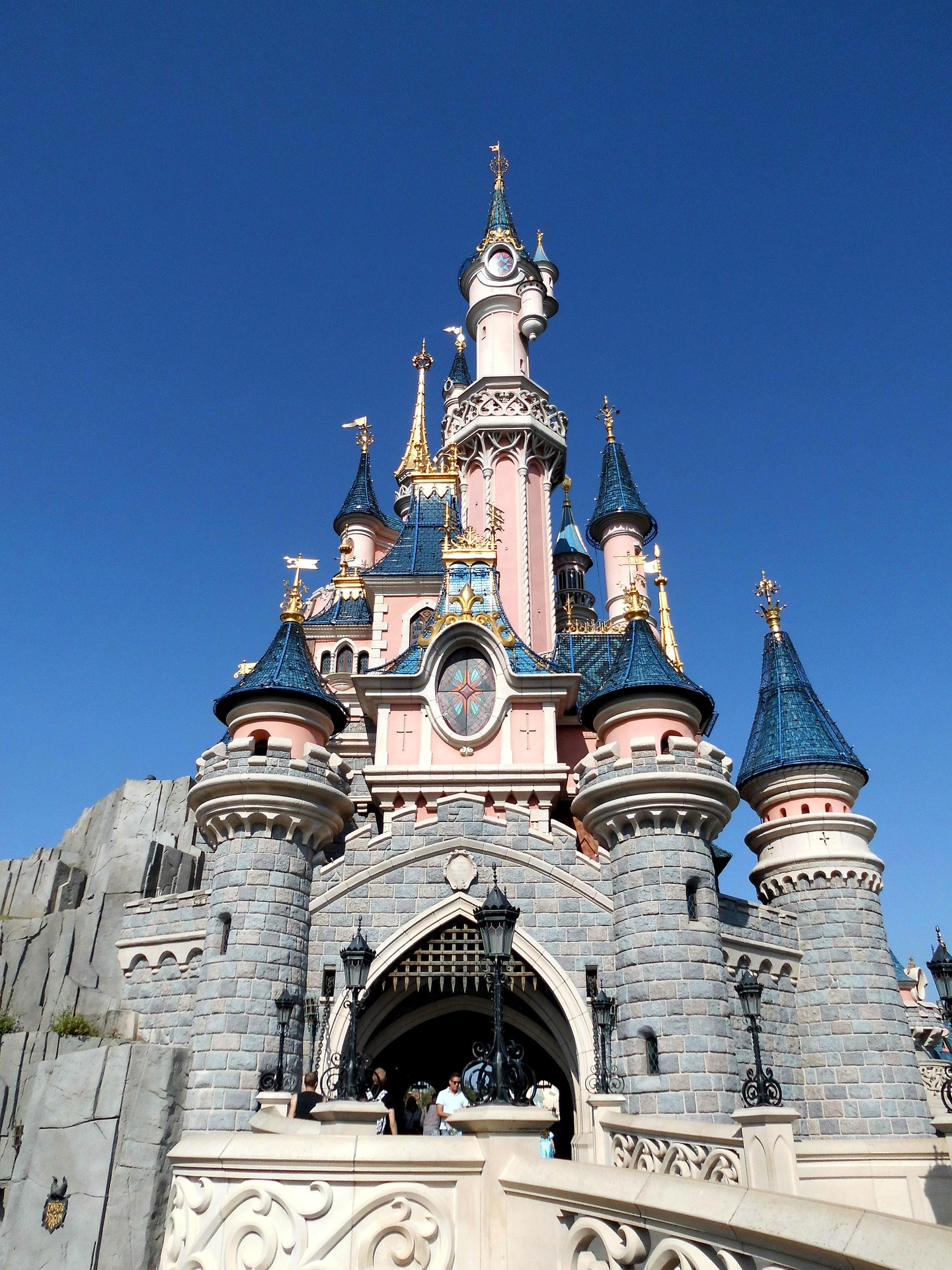 How to Become a Disney Travel Agent: No 1 Complete Guide